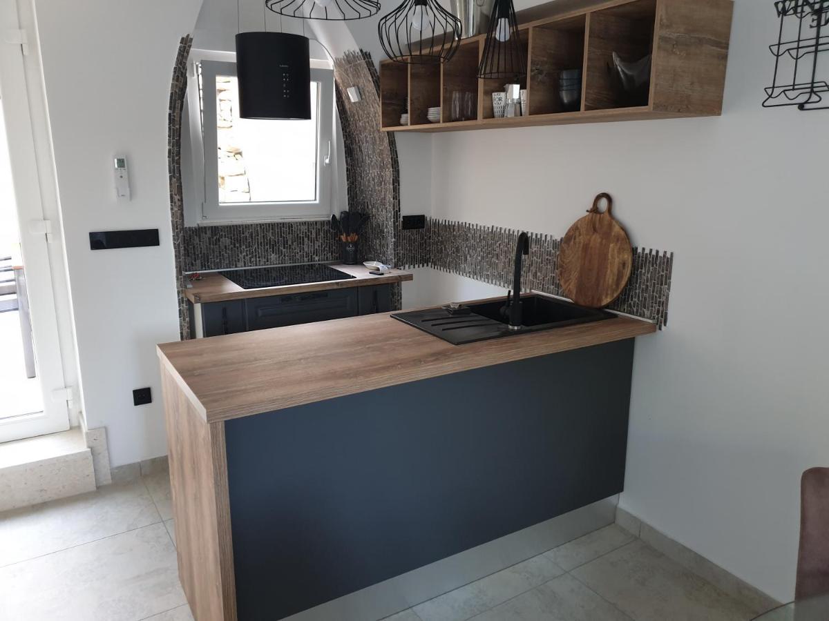 Castel Apartment Mali Lošinj Exterior foto