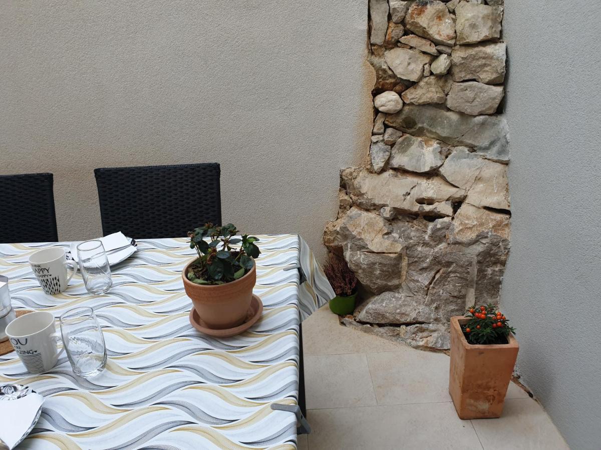 Castel Apartment Mali Lošinj Exterior foto